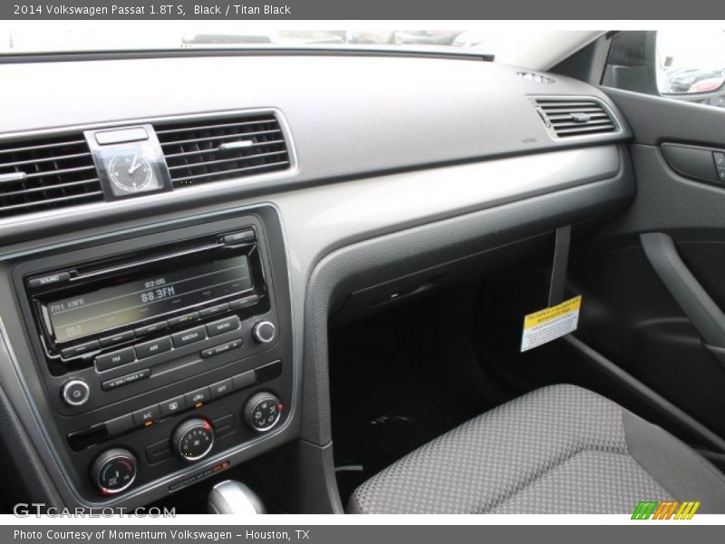 Black / Titan Black 2014 Volkswagen Passat 1.8T S