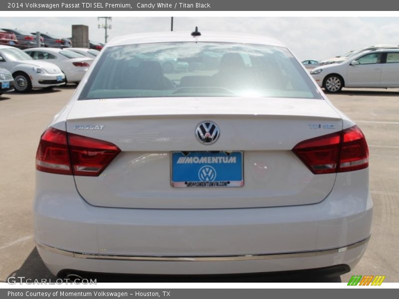 Candy White / Titan Black 2014 Volkswagen Passat TDI SEL Premium