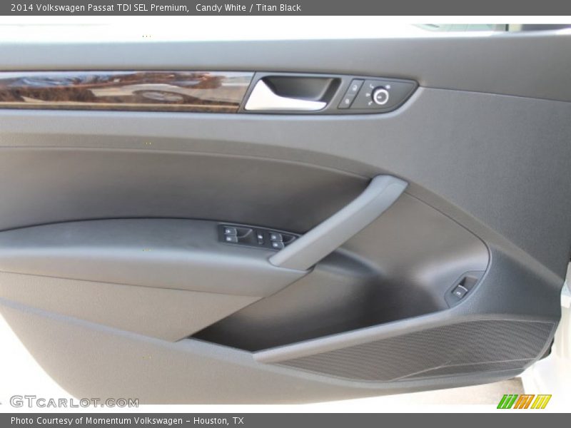 Candy White / Titan Black 2014 Volkswagen Passat TDI SEL Premium