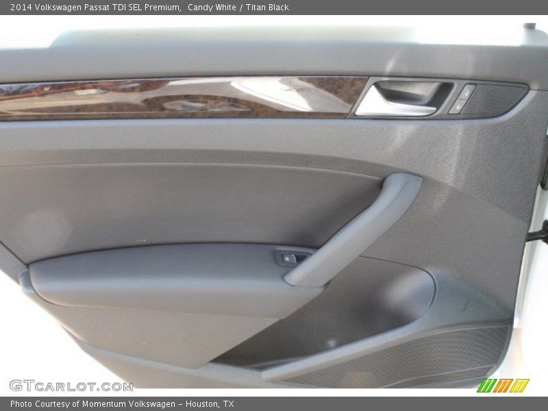 Candy White / Titan Black 2014 Volkswagen Passat TDI SEL Premium