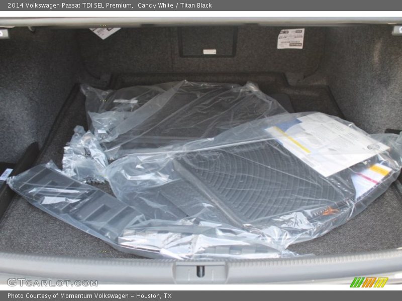 Candy White / Titan Black 2014 Volkswagen Passat TDI SEL Premium