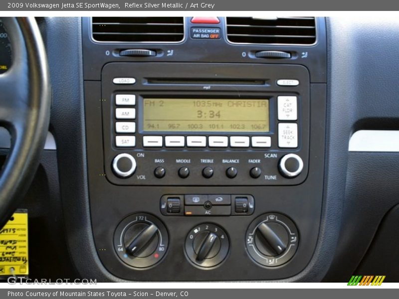 Reflex Silver Metallic / Art Grey 2009 Volkswagen Jetta SE SportWagen