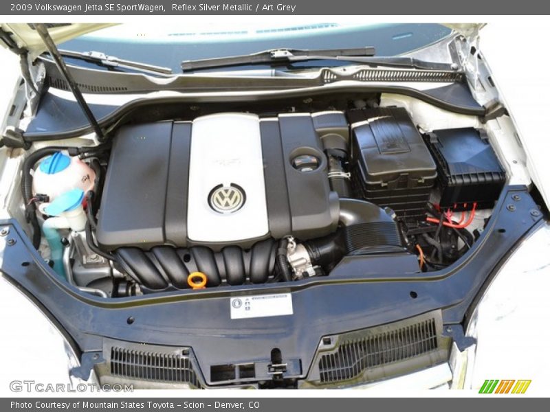 Reflex Silver Metallic / Art Grey 2009 Volkswagen Jetta SE SportWagen