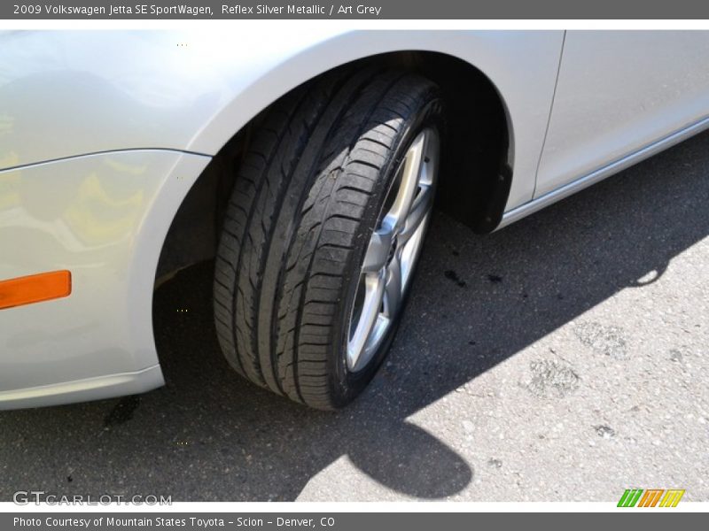 Reflex Silver Metallic / Art Grey 2009 Volkswagen Jetta SE SportWagen