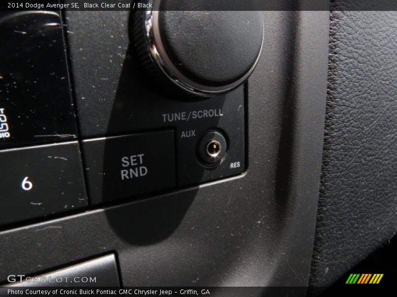 Black Clear Coat / Black 2014 Dodge Avenger SE