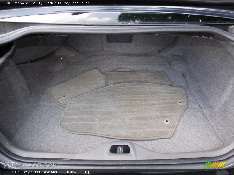 Black / Taupe/Light Taupe 2005 Volvo S60 2.5T
