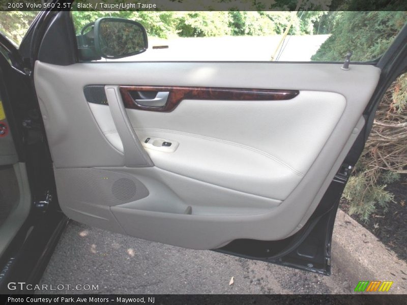 Black / Taupe/Light Taupe 2005 Volvo S60 2.5T