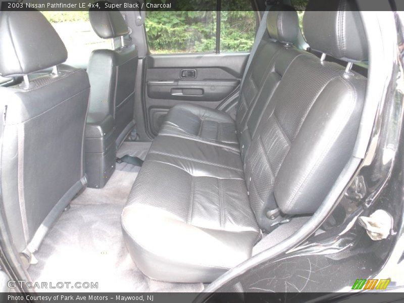 Super Black / Charcoal 2003 Nissan Pathfinder LE 4x4
