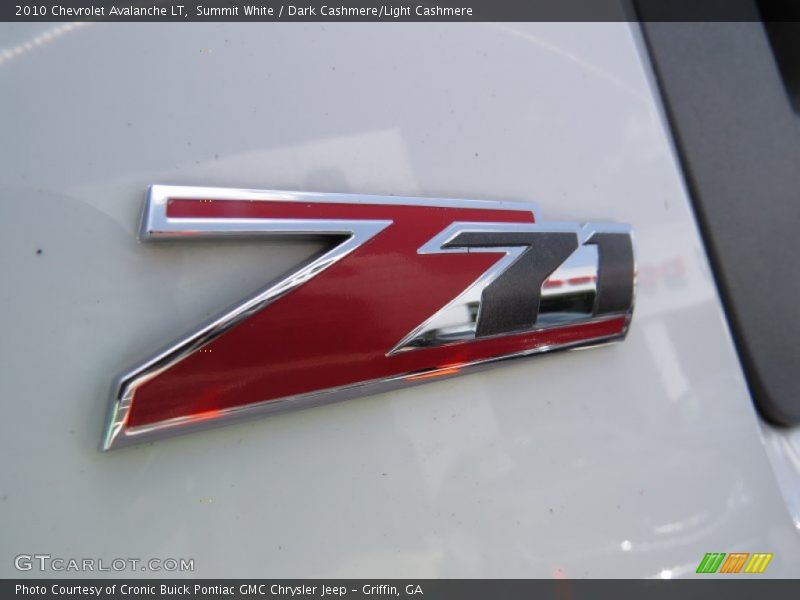 Summit White / Dark Cashmere/Light Cashmere 2010 Chevrolet Avalanche LT