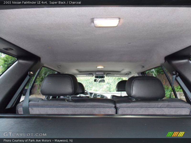 Super Black / Charcoal 2003 Nissan Pathfinder LE 4x4