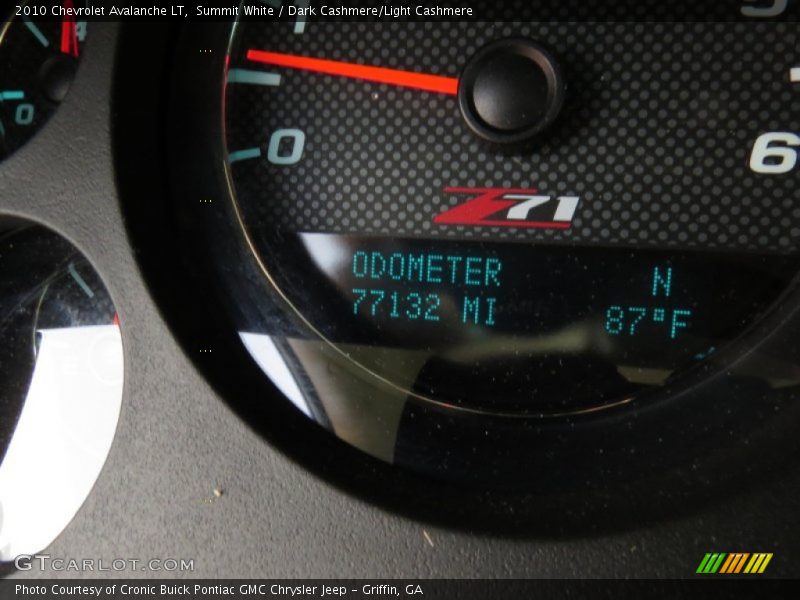 Summit White / Dark Cashmere/Light Cashmere 2010 Chevrolet Avalanche LT