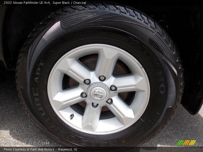 Super Black / Charcoal 2003 Nissan Pathfinder LE 4x4