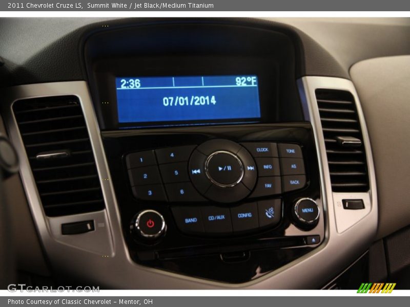Summit White / Jet Black/Medium Titanium 2011 Chevrolet Cruze LS