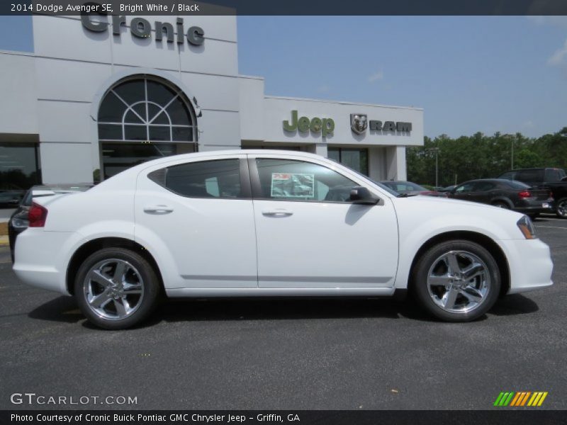 Bright White / Black 2014 Dodge Avenger SE
