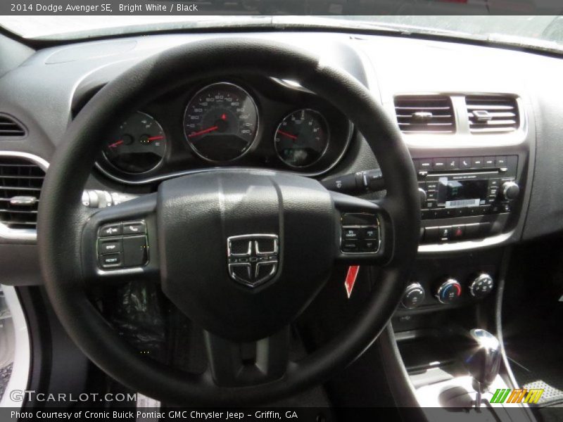 Bright White / Black 2014 Dodge Avenger SE