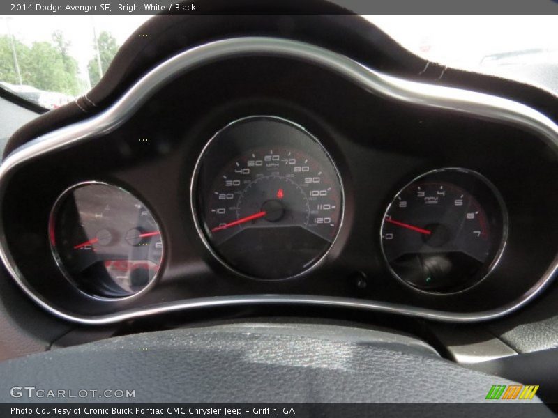 Bright White / Black 2014 Dodge Avenger SE