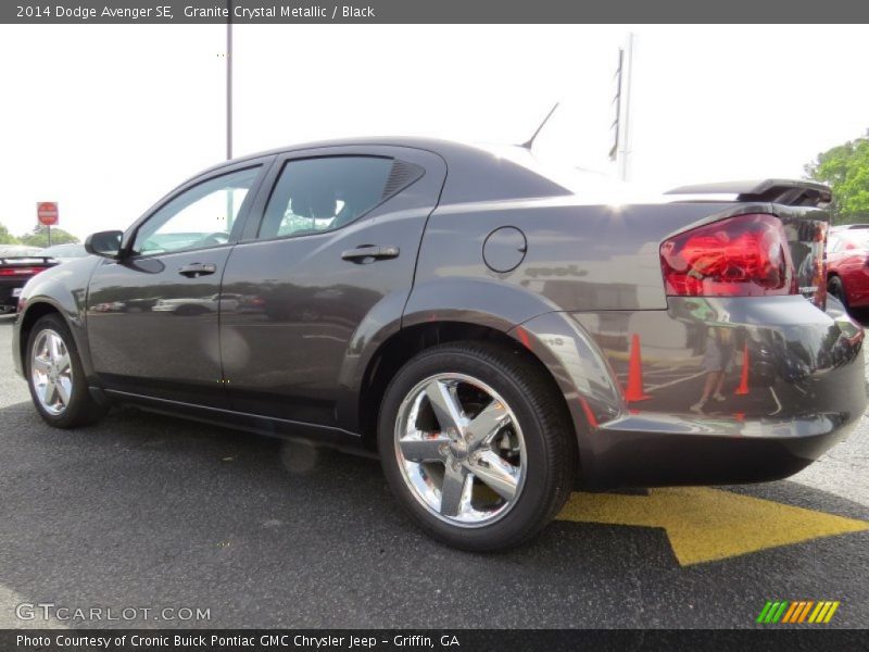 Granite Crystal Metallic / Black 2014 Dodge Avenger SE