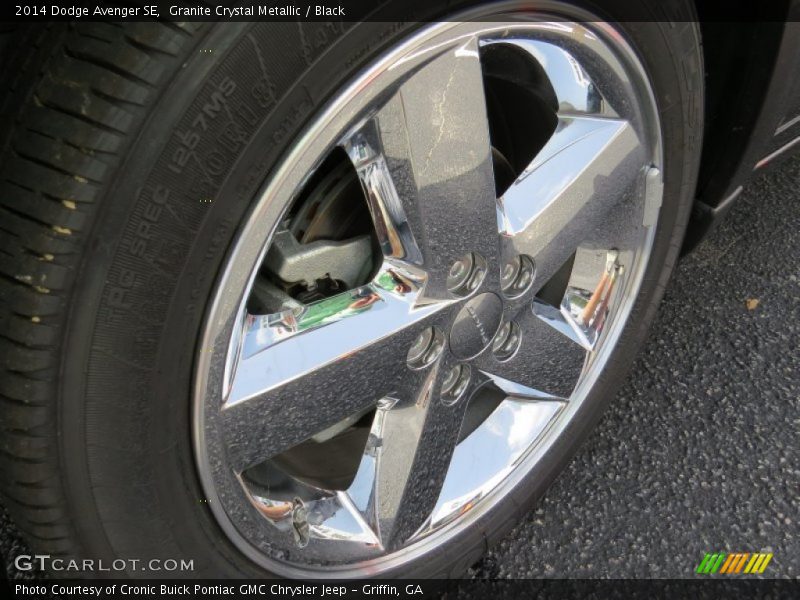 Granite Crystal Metallic / Black 2014 Dodge Avenger SE