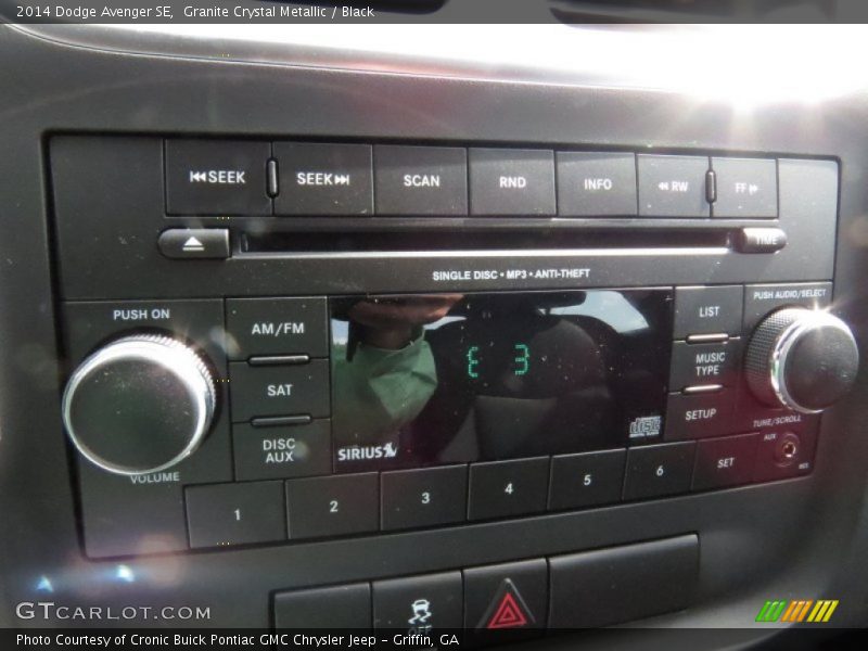 Granite Crystal Metallic / Black 2014 Dodge Avenger SE