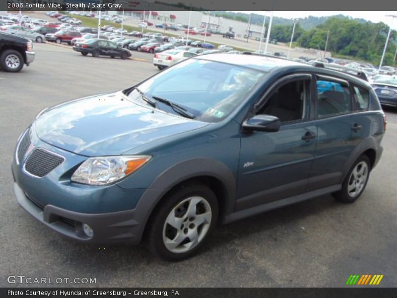 Front 3/4 View of 2006 Vibe 