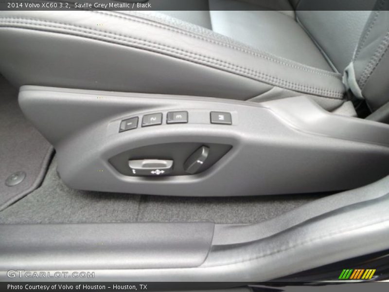 Saville Grey Metallic / Black 2014 Volvo XC60 3.2