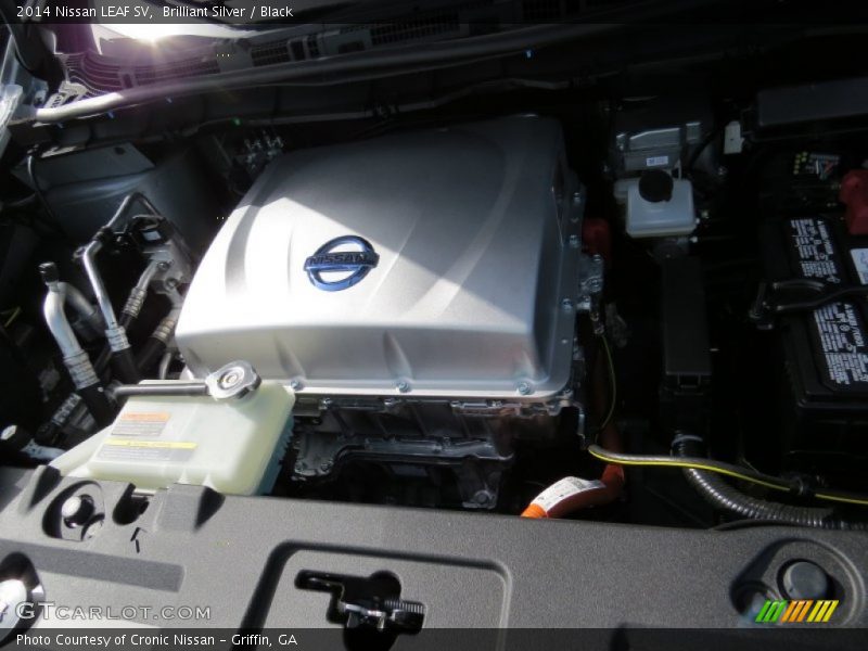 Brilliant Silver / Black 2014 Nissan LEAF SV