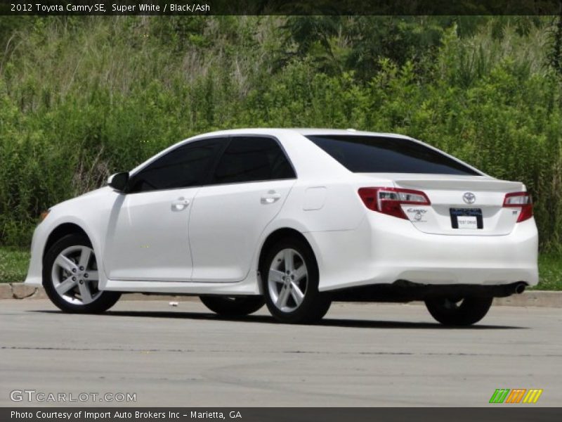 Super White / Black/Ash 2012 Toyota Camry SE