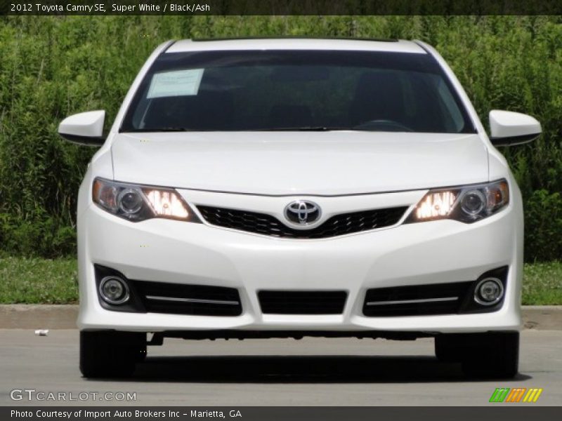 Super White / Black/Ash 2012 Toyota Camry SE