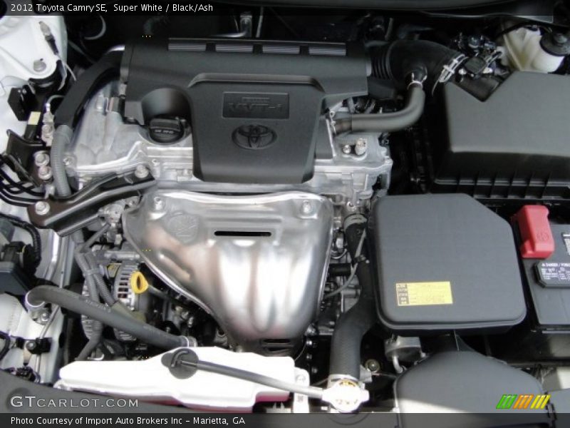 Super White / Black/Ash 2012 Toyota Camry SE