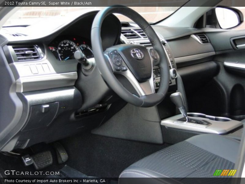 Super White / Black/Ash 2012 Toyota Camry SE