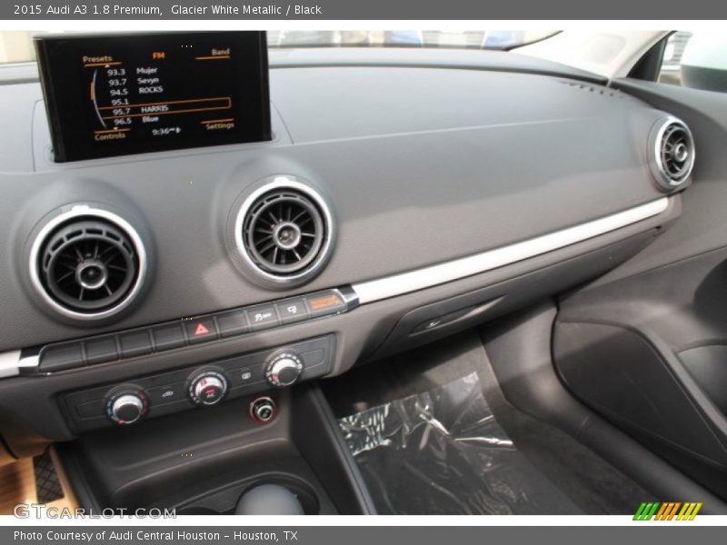 Glacier White Metallic / Black 2015 Audi A3 1.8 Premium