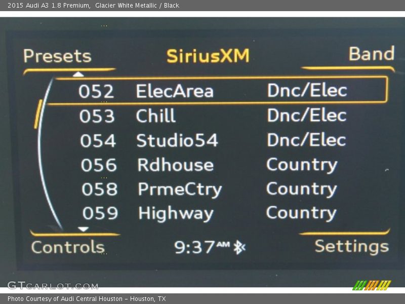 Glacier White Metallic / Black 2015 Audi A3 1.8 Premium