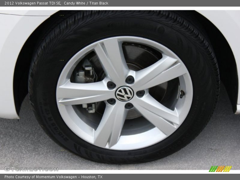 Candy White / Titan Black 2012 Volkswagen Passat TDI SE