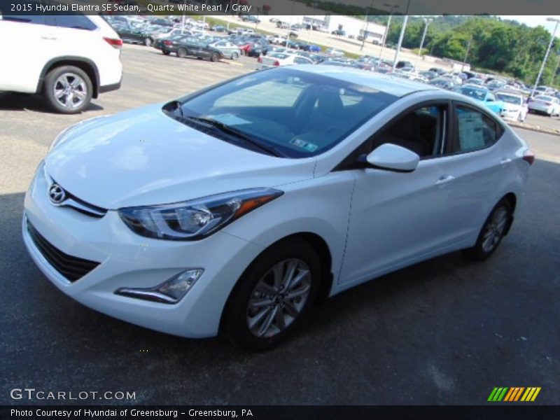 Quartz White Pearl / Gray 2015 Hyundai Elantra SE Sedan