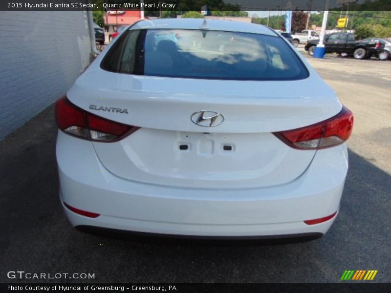 Quartz White Pearl / Gray 2015 Hyundai Elantra SE Sedan