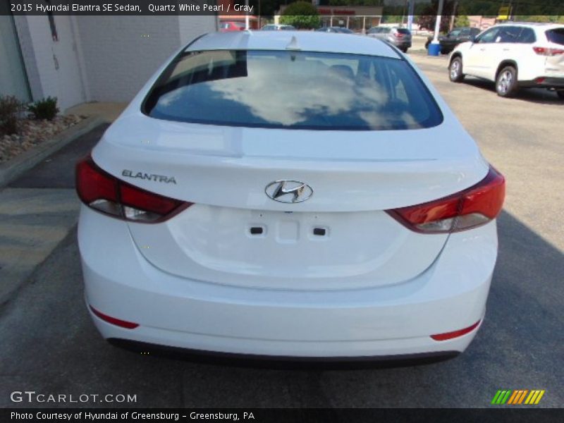 Quartz White Pearl / Gray 2015 Hyundai Elantra SE Sedan