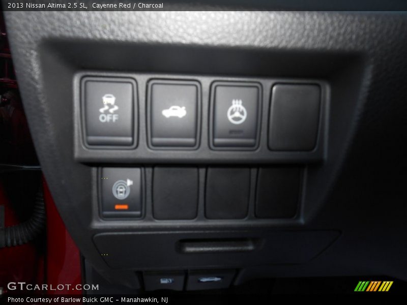 Cayenne Red / Charcoal 2013 Nissan Altima 2.5 SL