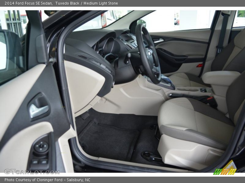 Tuxedo Black / Medium Light Stone 2014 Ford Focus SE Sedan