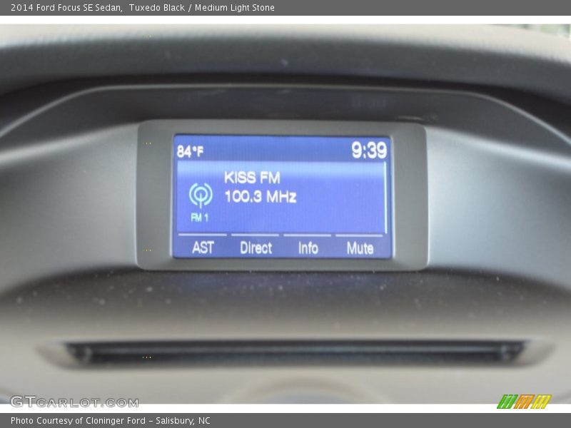 Tuxedo Black / Medium Light Stone 2014 Ford Focus SE Sedan