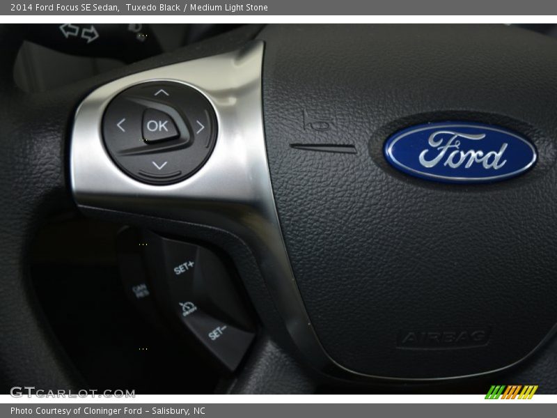 Tuxedo Black / Medium Light Stone 2014 Ford Focus SE Sedan