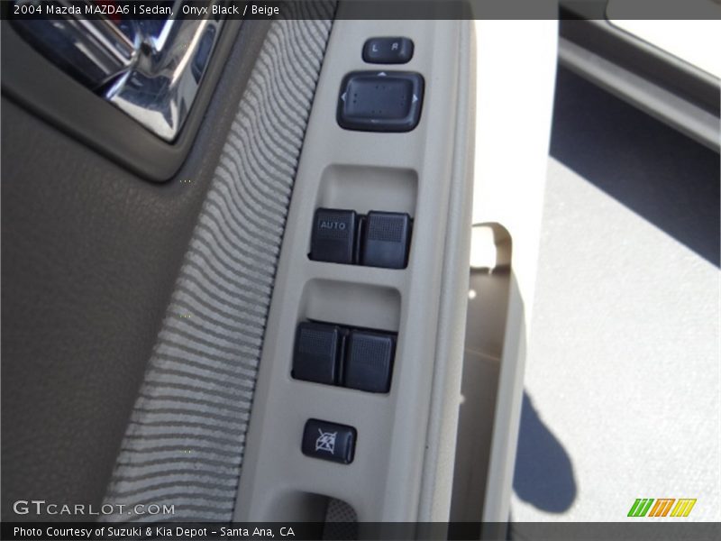 Onyx Black / Beige 2004 Mazda MAZDA6 i Sedan