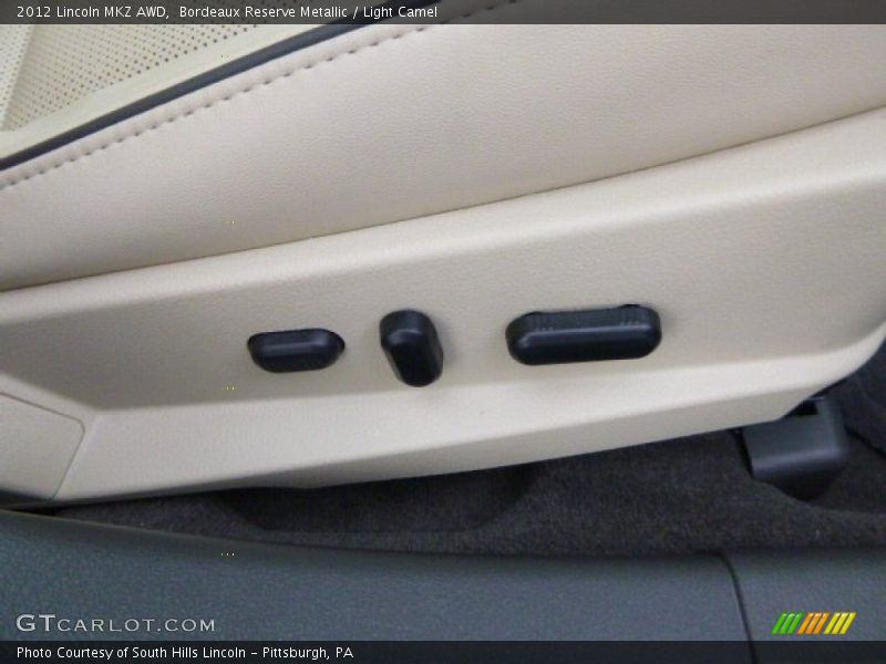 Bordeaux Reserve Metallic / Light Camel 2012 Lincoln MKZ AWD