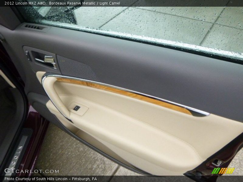 Bordeaux Reserve Metallic / Light Camel 2012 Lincoln MKZ AWD