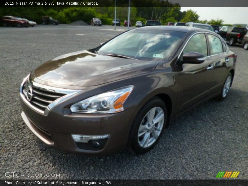 Front 3/4 View of 2015 Altima 2.5 SV