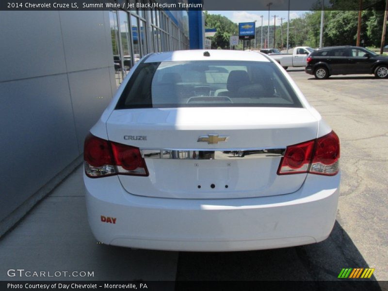 Summit White / Jet Black/Medium Titanium 2014 Chevrolet Cruze LS