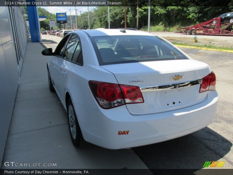 Summit White / Jet Black/Medium Titanium 2014 Chevrolet Cruze LS
