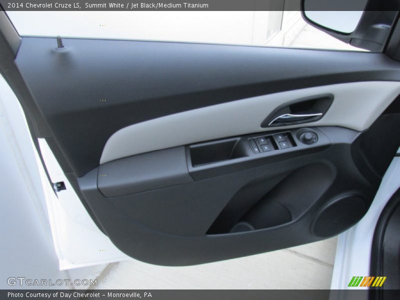 Door Panel of 2014 Cruze LS