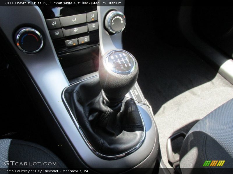 Summit White / Jet Black/Medium Titanium 2014 Chevrolet Cruze LS