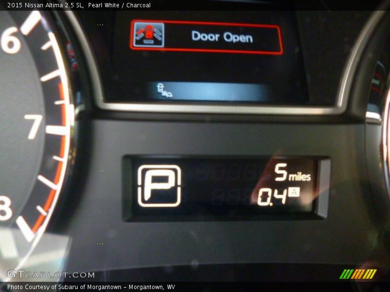 Pearl White / Charcoal 2015 Nissan Altima 2.5 SL