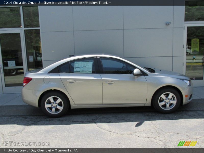 Silver Ice Metallic / Jet Black/Medium Titanium 2014 Chevrolet Cruze LS